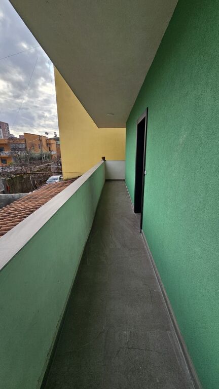 VENDESI PRIVATO IN VENDITA - VIA NJAZI MEKA TIRANA