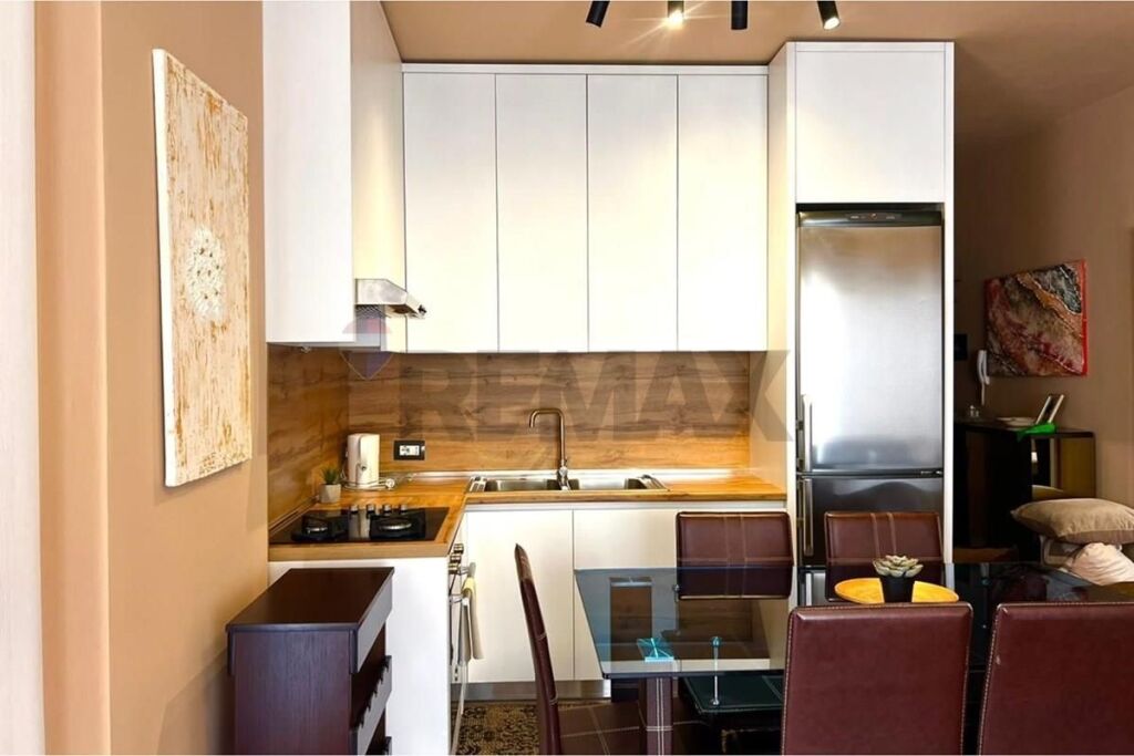 Apartment 1+1 for rent at Mine Peza Street