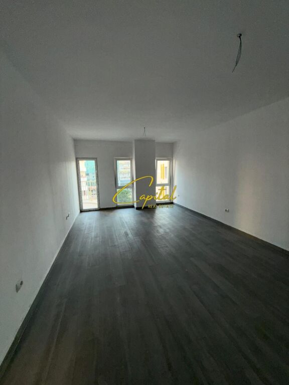 UFFICIO IN AFFITTO 73 M2 ZOGU I ZI 55.000 LEKE