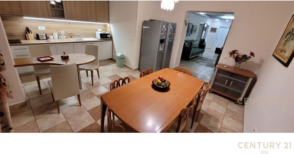 Apartament 2+1+2 me qira pranë St. Dinamo