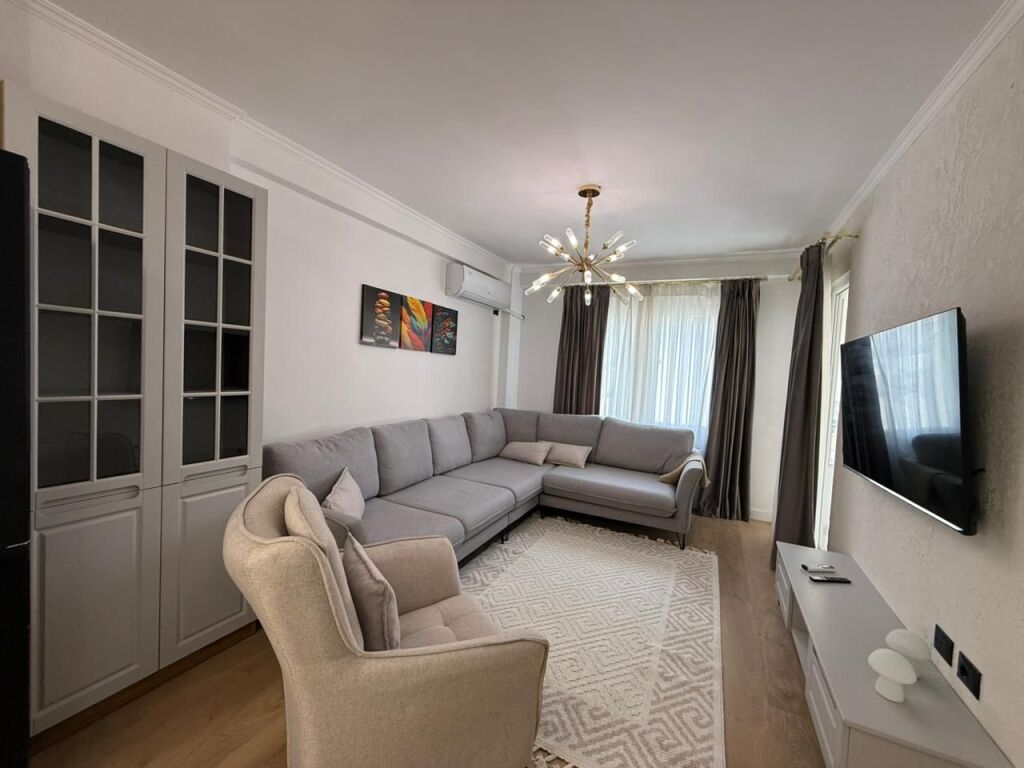 Shitet, Apartament 1+1 Unaza E Re . Astir Kontakto 
