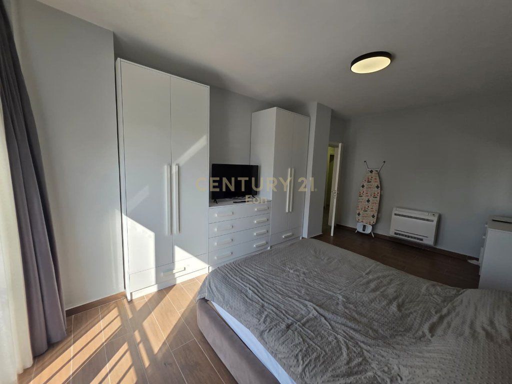 SHITET SUPER APARTAMENT 2+1 ME PAMJE DETI NE QERRET!