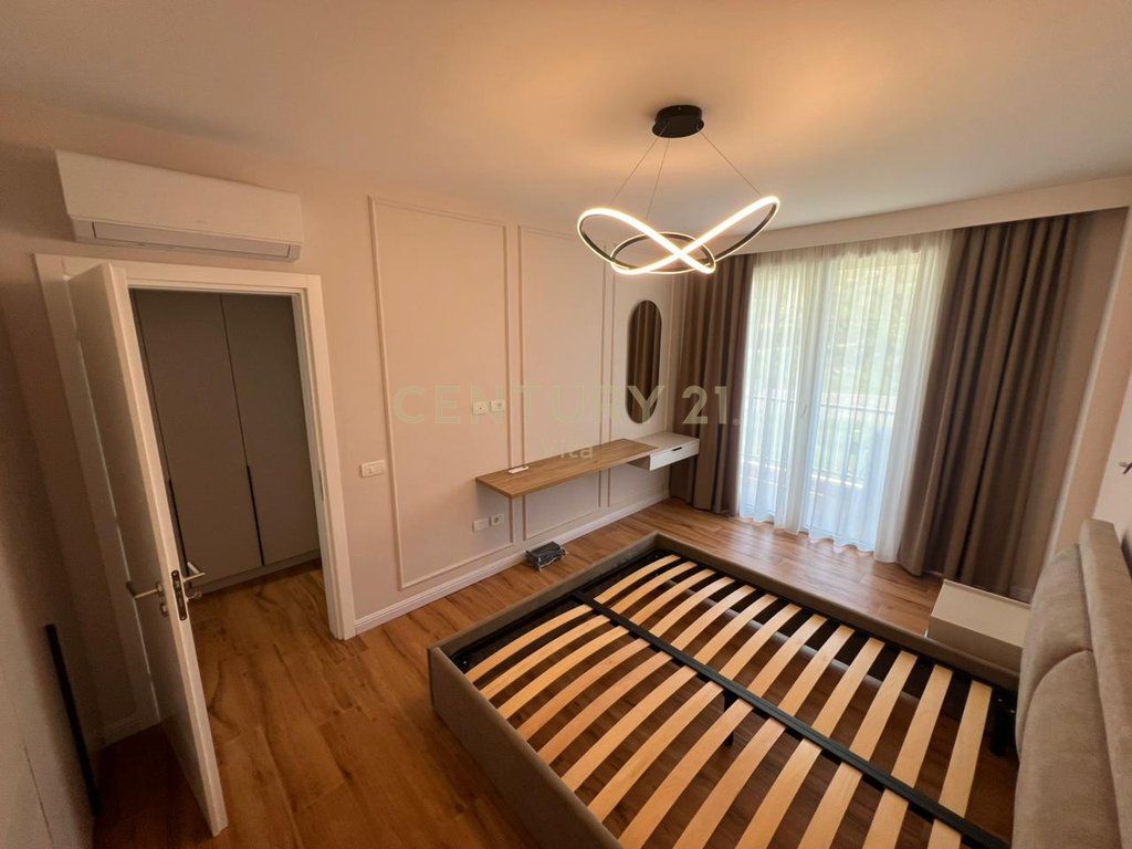 JEPET ME QIRA APARTAMENT 2+1+2 ME PAMJE DETI NE CURRILA ,DURRES !!!