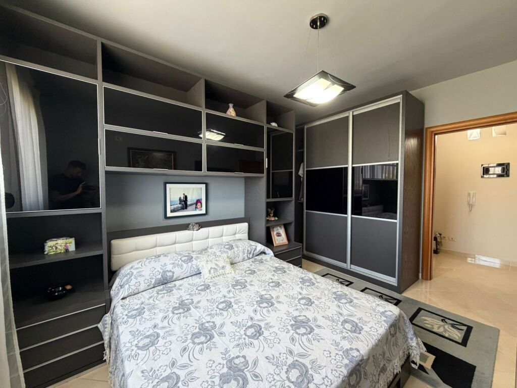 Jepet me Qera Afatgjate Apartament 2+1+2WC me Pamje Deti, Vlorë