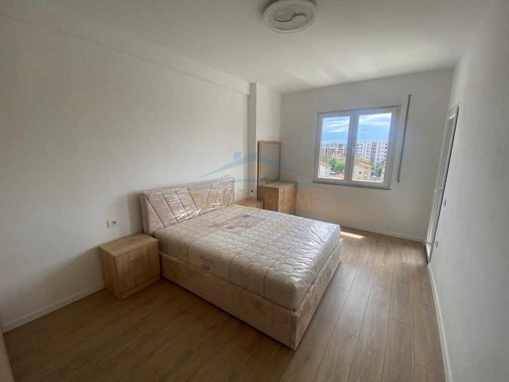 Qera, Apartament 2+1+2, Kamez