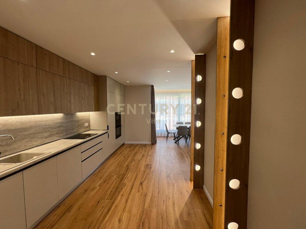 JEPET ME QIRA APARTAMENT 2+1+2 ME PAMJE DETI NE CURRILA ,DURRES !!!