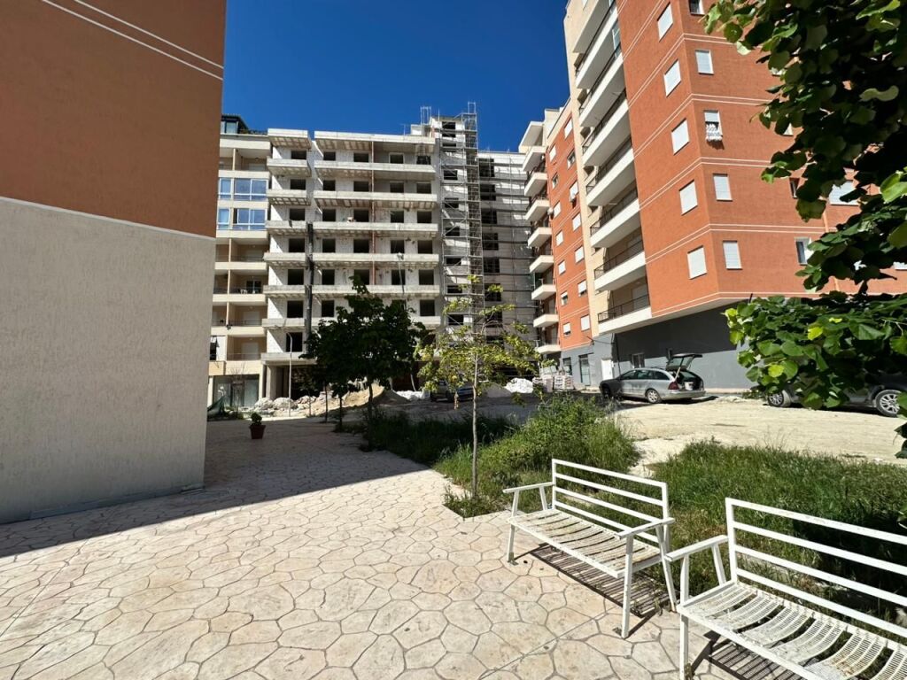 For sale: 1+1 apartment under construction nearing completion - Bolv Oil, Vlore