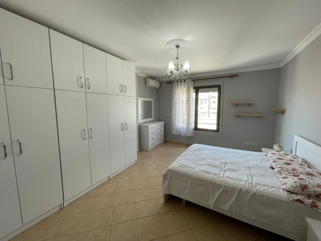 Jap qera,apartament 2+1,Komuna e parisit