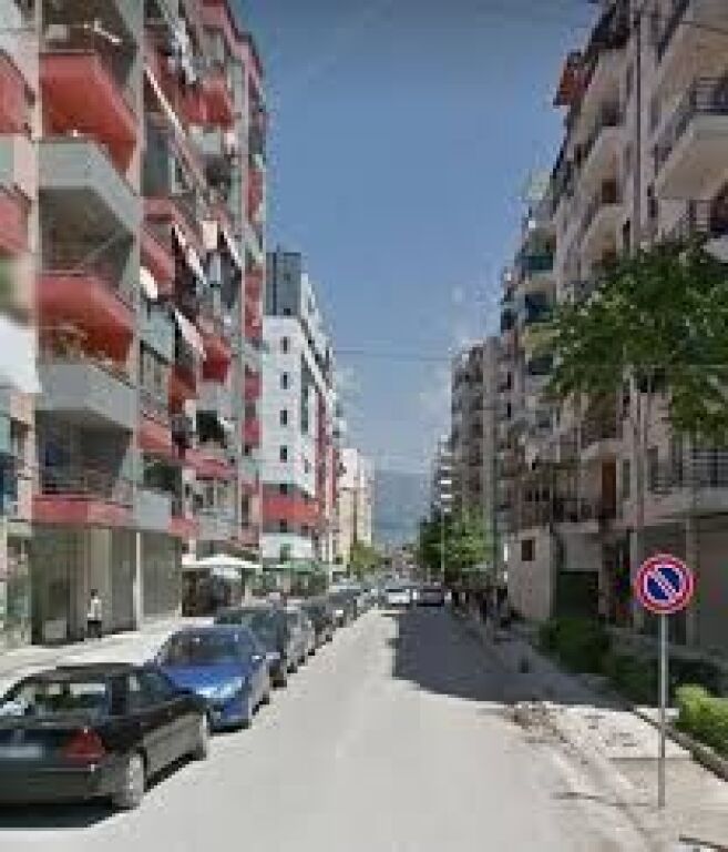 For sale, 2+1 Apartment, Çabej Buildings, Misto Mame