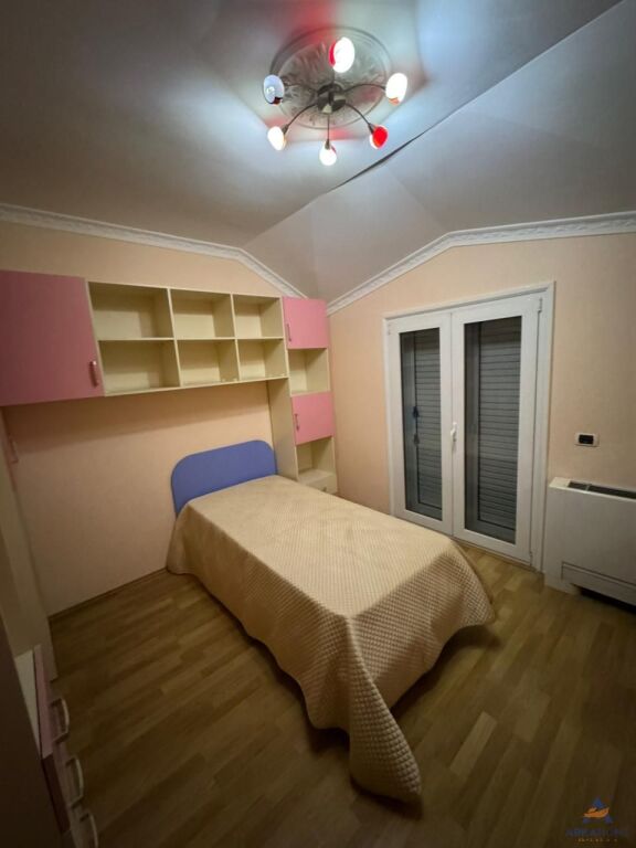 VILLA IN VENDITA A INSTITUT 400.000 EURO
