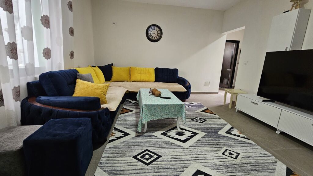 VENDESI PRIVATO IN VENDITA - VIA NJAZI MEKA TIRANA