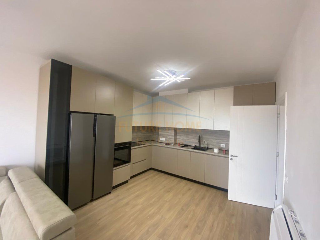 Qera, Apartament 2+1+2, Kamez