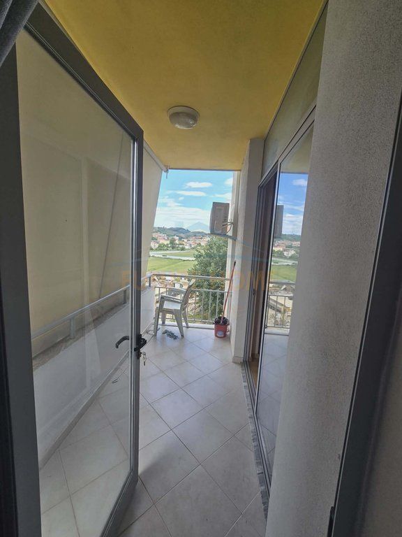 Shitet, Apartament 2+1+2, Unaza e Re