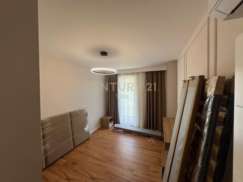JEPET ME QIRA APARTAMENT 2+1+2 ME PAMJE DETI NE CURRILA ,DURRES !!!