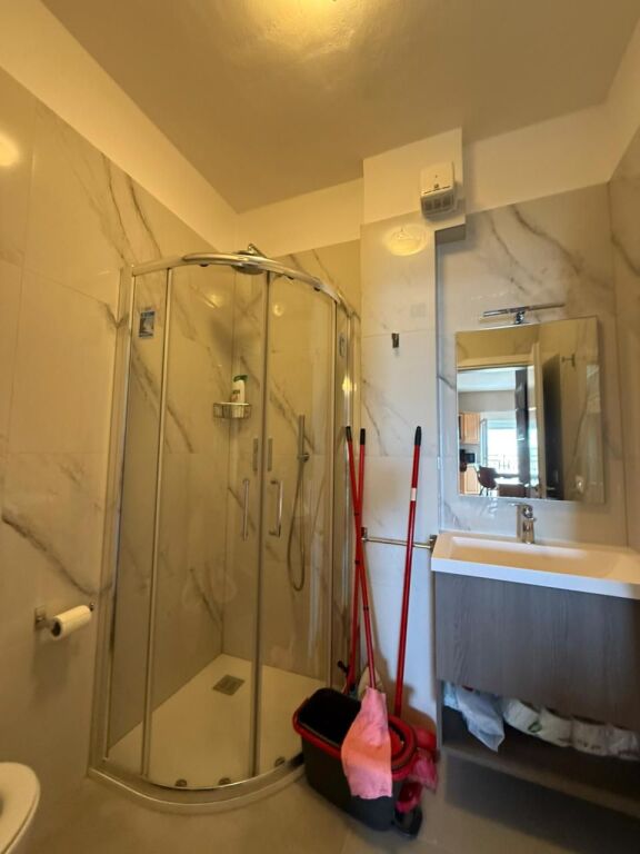 🌊 “Apartament 1+1 me qira me Pamje  nga Deti – Pelikani, Plazh Durrës”
