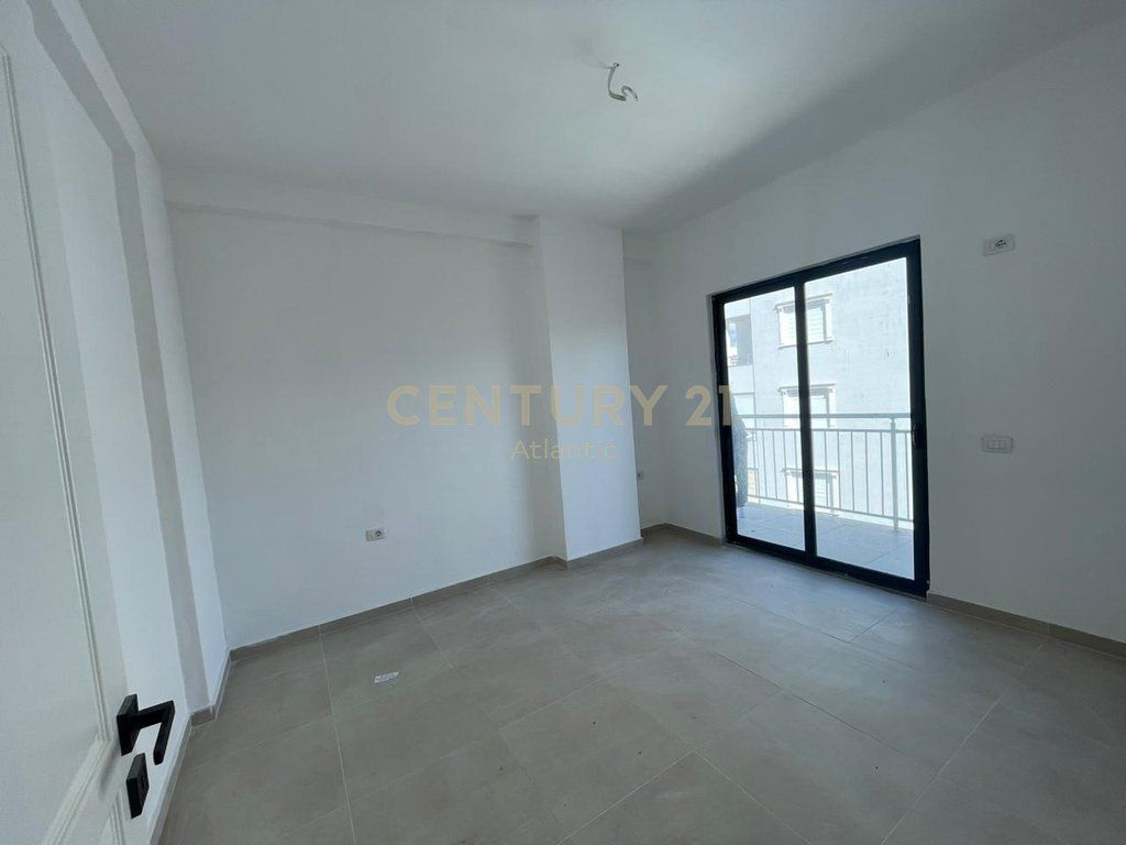 Apartment 1+1 for Sale in Malin e Robit, New Construction with Pool