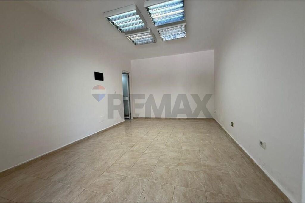 Shitet apartament në zonën e Myslym Shyri