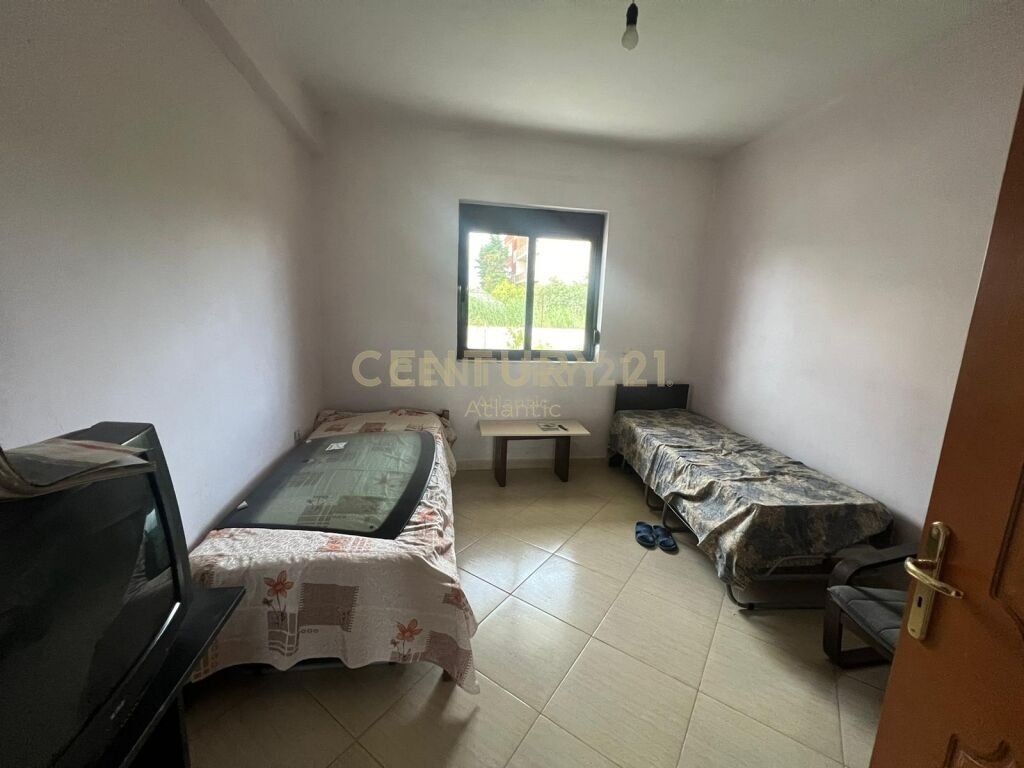 VENDESI PRIVATO IN VENDITA A ISH KENETE DURRES!

