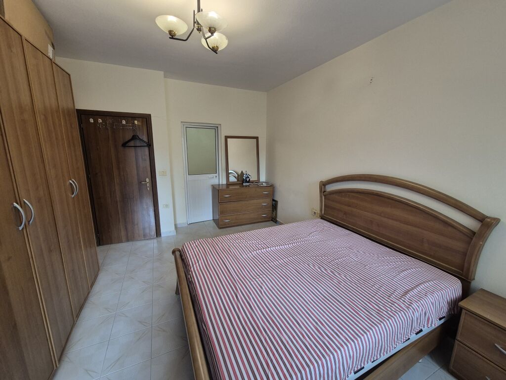🏡 Jepet me qira apartament 2+1+2 tualete – Komuna e Parisit