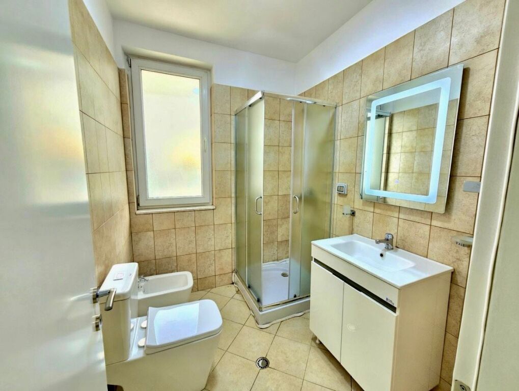 SHESIM, APARTAMENT MODERN 1+1 tek Liqeni i Thate, Rruga Eduart Mano