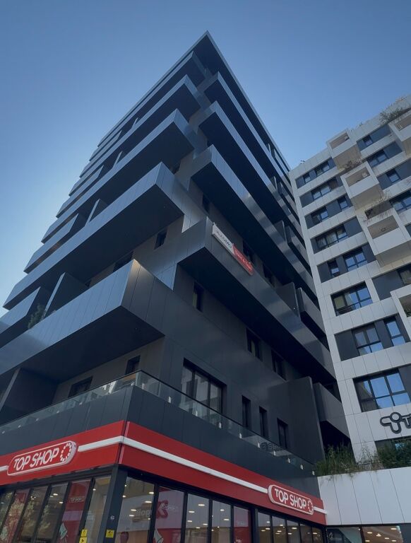 VENDESI APPARTAMENTO 1+1 in VIA KAVAJES