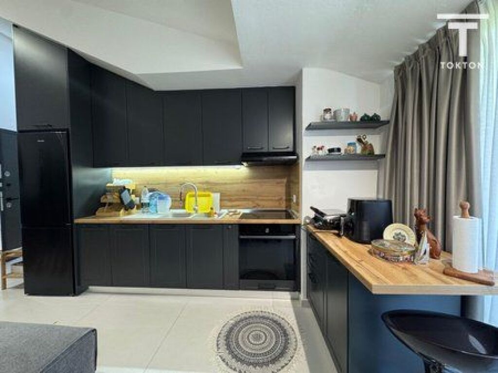SHITET, APARTAMENT 1+1, FRESKU, TIRANË