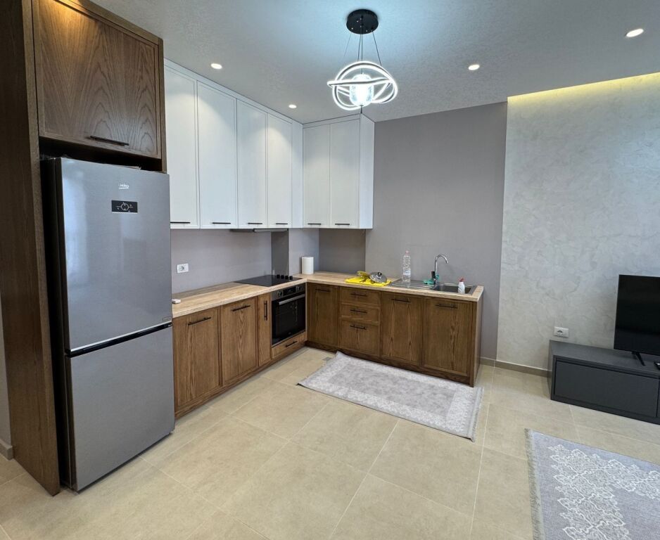 🏡 Apartment 1+1 for Sale  📍 Skënderbeu Street, Golem