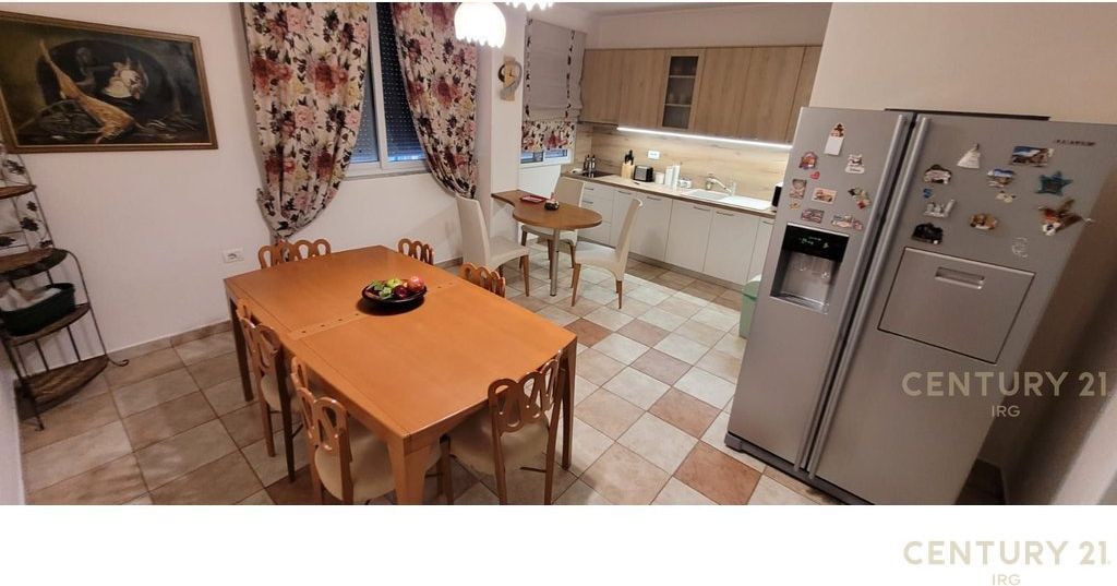 Apartament 2+1+2 me qira pranë St. Dinamo