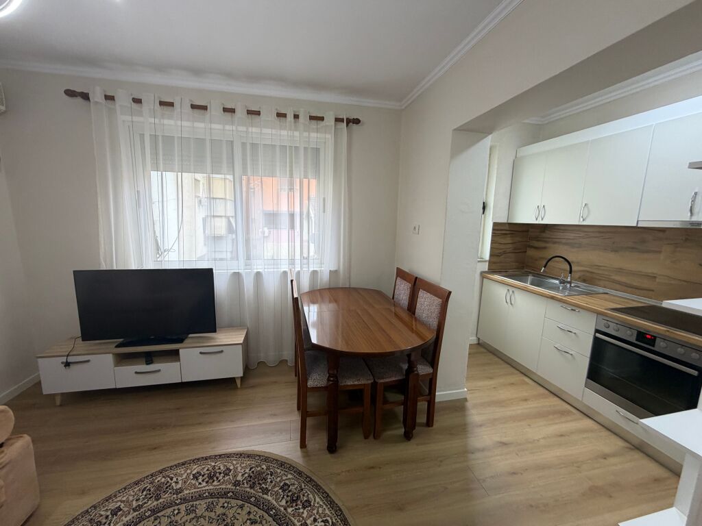 2+1, 4° piano esistente, myslym shyri, 650 euro