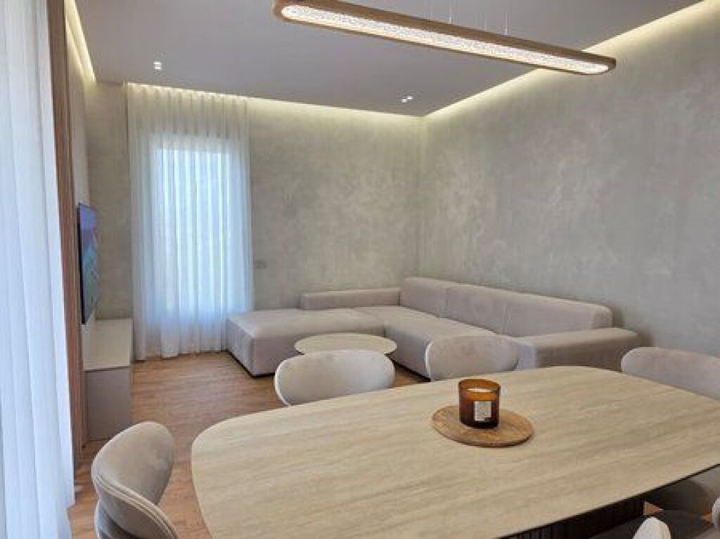 Exclusive 3+1+3 apartment for rent in the Secret Garden Residence !!