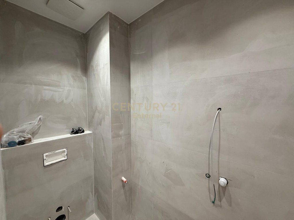 Apartament 2+1+2 per shitje tek Ish-Ekspozita