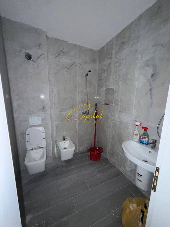 UFFICIO IN AFFITTO 73 M2 ZOGU I ZI 55.000 LEKE