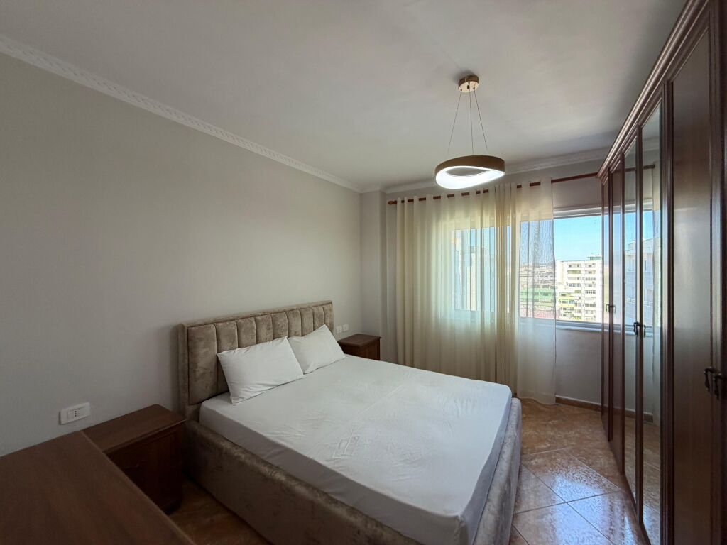 Shitet Apartament 2+1 ne Plazh