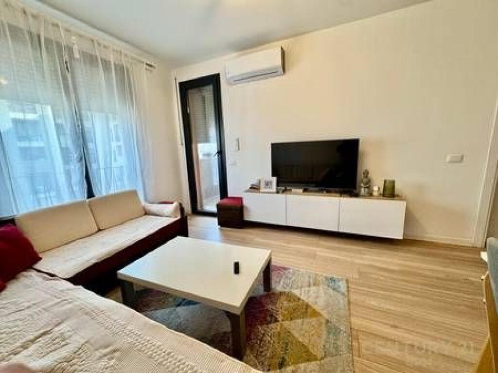 1+1 apartment for rent at Zirkon Complex!