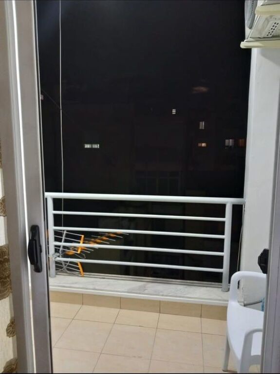 Apartament 1+1 me qera tek Bar Ciao tek Pallatet Cabej Yzberisht