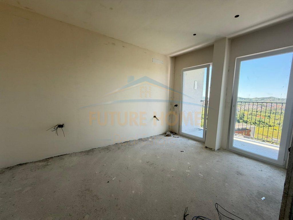 Apartament 1+1 ne shitje , Farke, Tiranë.