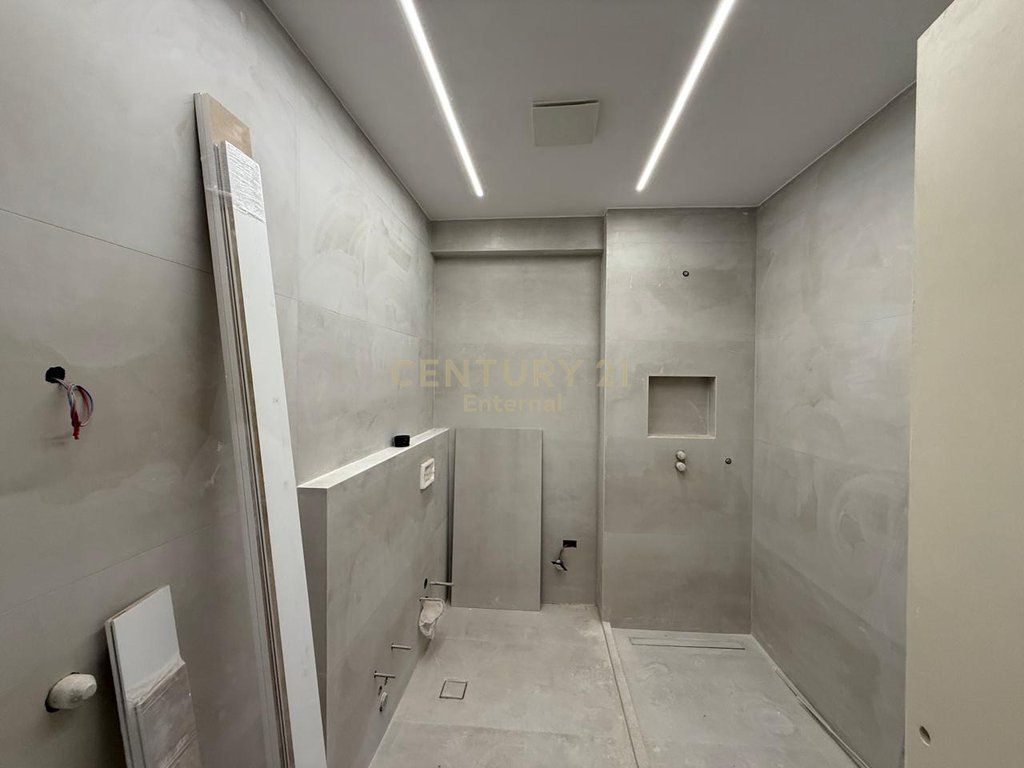 Apartament 2+1+2 per shitje tek Ish-Ekspozita