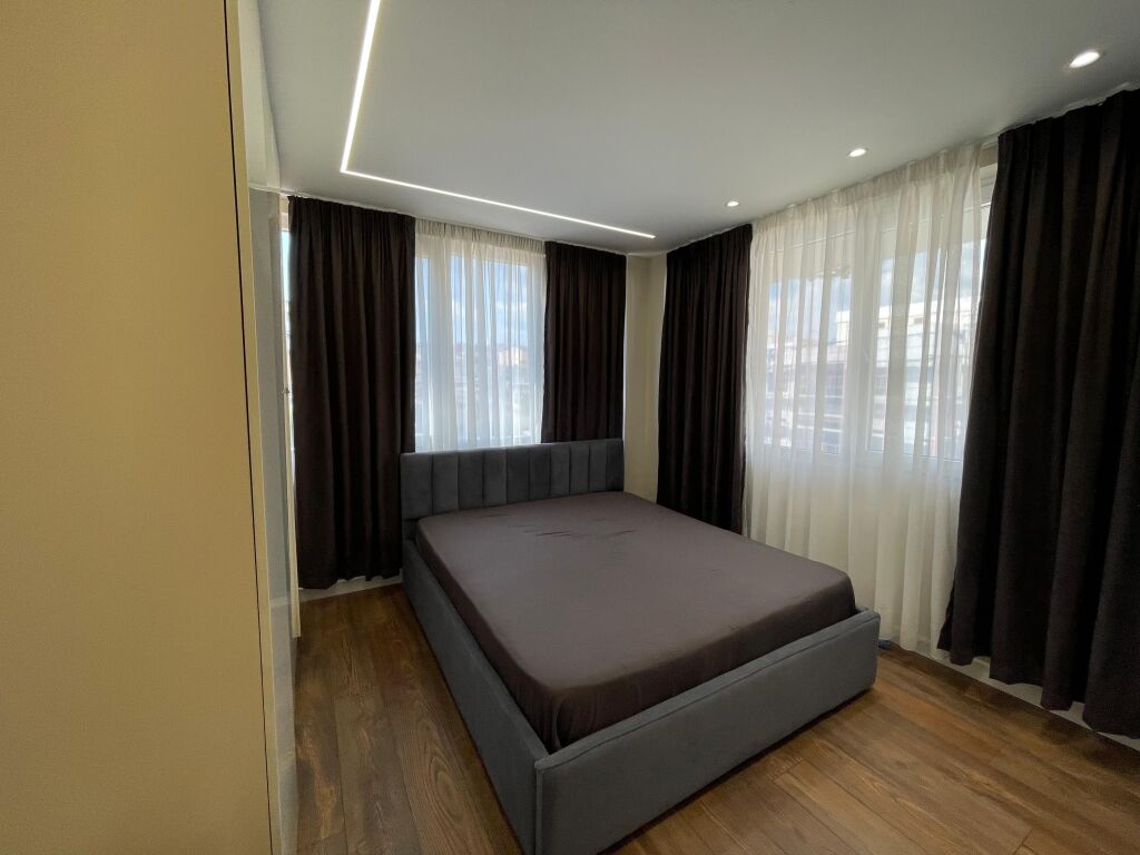 Apartament 2+1 me qira ne Sauk prane Akademise se Policise!
