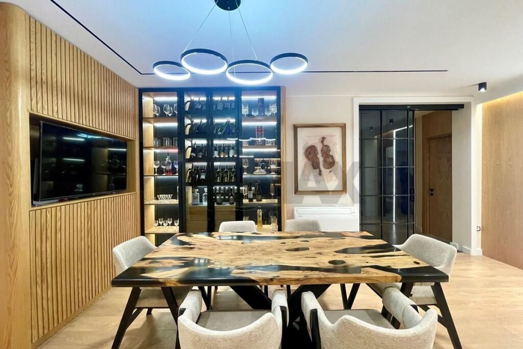 Apartament modern 3+1 ne Qender te Tiranes!