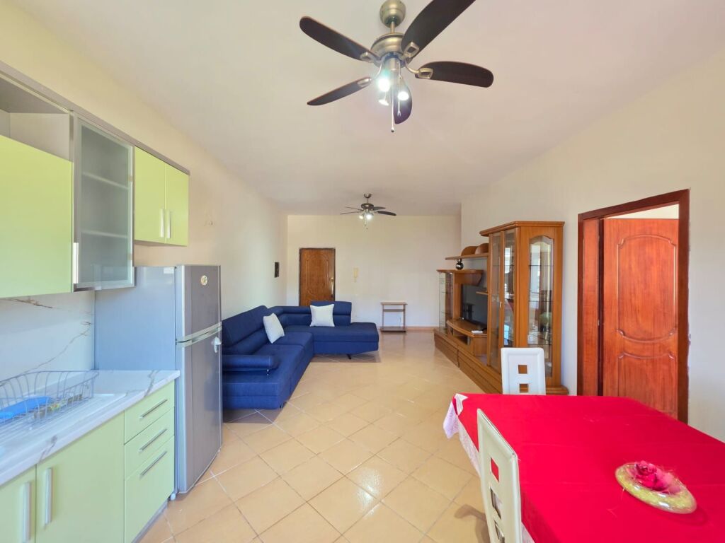 Jepet me Qera Afatgjate Apartament 2+1 me Pamje Deti - Vlore