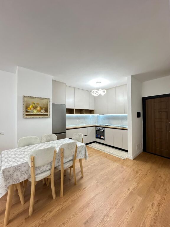 Qera | Apartament 2 + 1 Rruga e Dibres | 700 €/muaj
