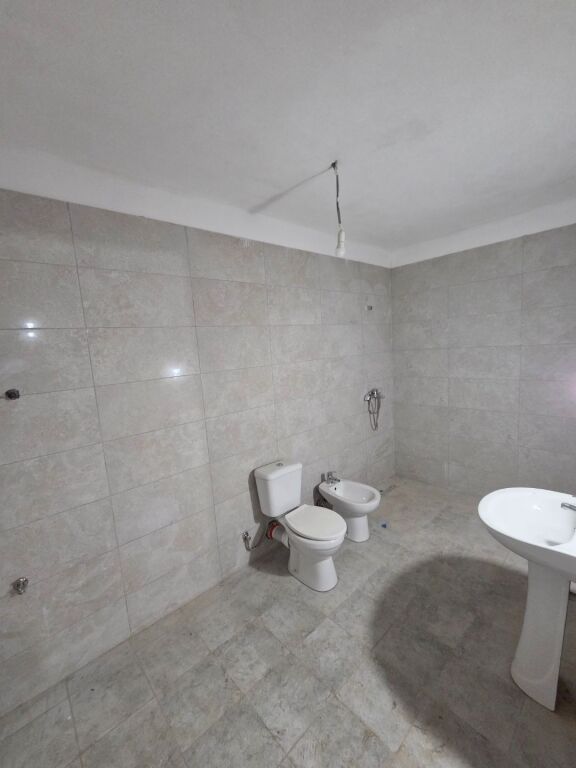 Apartament per shitje!