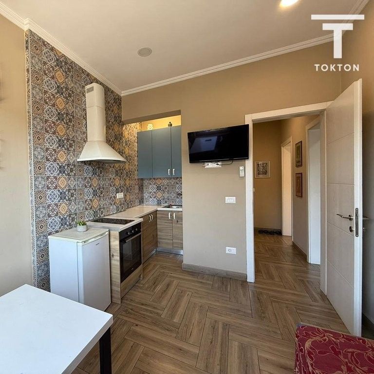SHITET, APARTAMENT 2+1, MYSLYM SHYRI, TIRANË