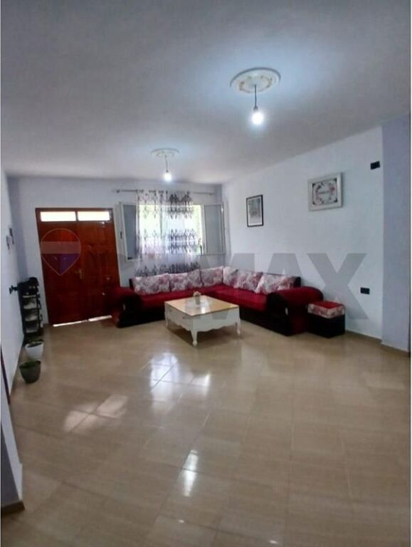 Shtëpi private - Për Shitje - Shkozë, Tiranë