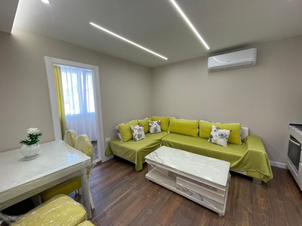 Apartament 2+1 me qira ne Sauk prane Akademise se Policise!
