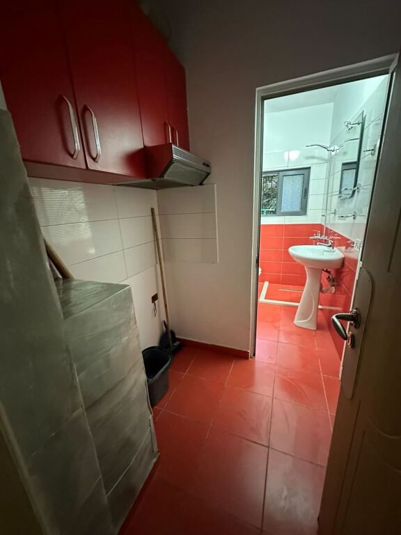 🏡 Appartamento 2+1 Arredato in Affitto  📍 Tirana, all'incrocio a Oxhak