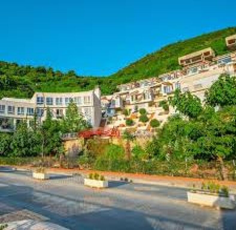 Shitet, Apartament 1+1+Verande , Kodra e Diellit, Tirane