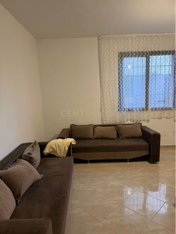 Apartament 2+1 me Qera në Lagjen 17, Durrës