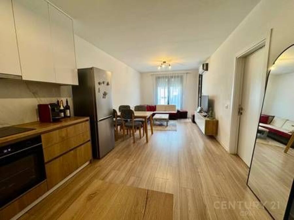 1+1 apartment for rent at Zirkon Complex!