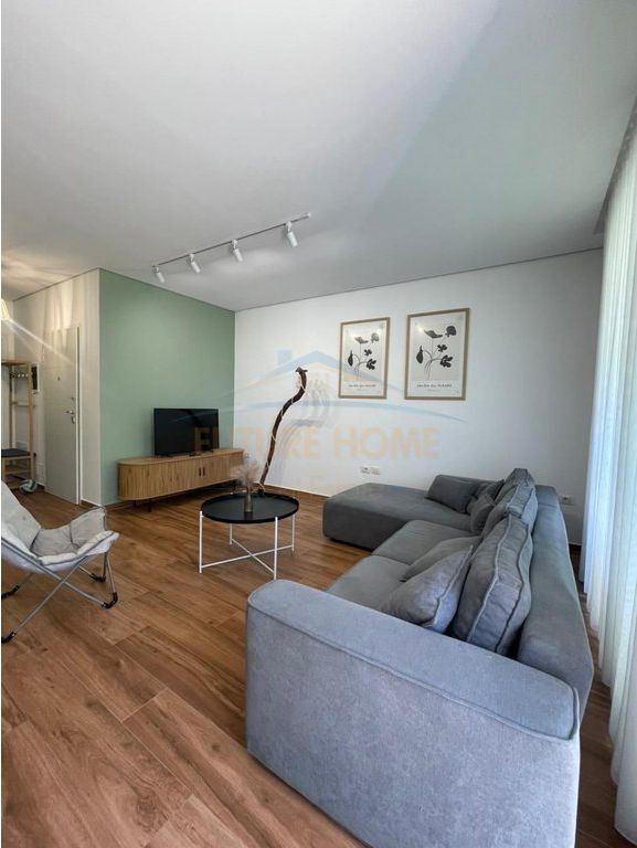 Apartment 1+1+Yard, Gjiri i Lalzit